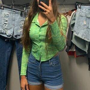 Rue21 cute Green Button Crop Top